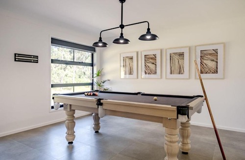 Little Forest House | Forever Sunday - Plunge Pool, Woodfire pizza oven, Outdoor firepit
