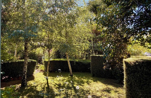 Daylesford Cottage | 'Forget-Me-Not Garden Cottage.' A classic and cosy cottage, close to town.