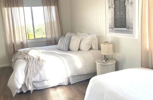 Rainbow Flat Cottage | Forster Escape- Mins from pristine beaches