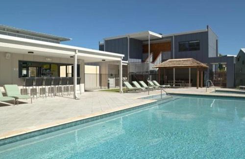 Preston Beach Apartment | Frangipanis at Footprints