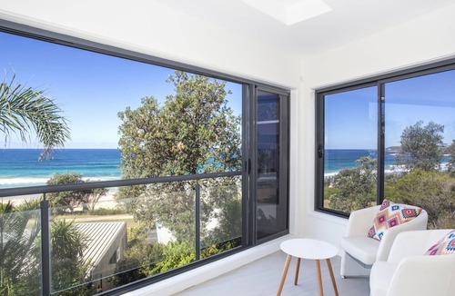 Mollymook Beach House | FREE NIGHT - Pay for 2 stay for 3