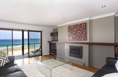 Mollymook Beach House | FREE NIGHT. Pay for 2 stay for 3