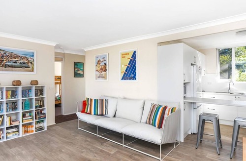 Narrawallee House | Free night! Pay for 2 stay for 3 at Beach Bangalow in Narrawallee