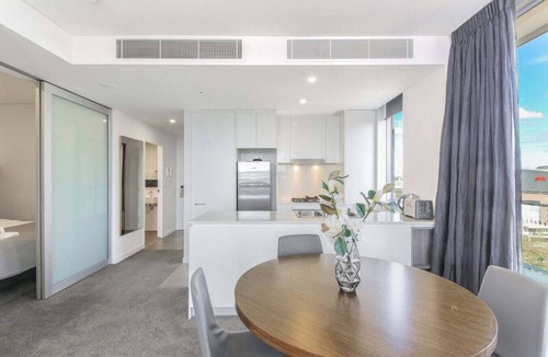 Chatswood CBD Apartment | free parking great location 2 bds apt chatswood