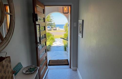 Cronulla House | Frogs by the Sea