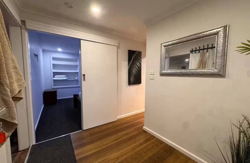 Waterloo Corner House | Gates Mini Ranch