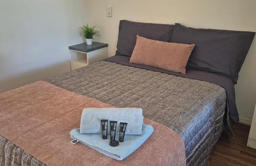 Emerald Hotel | Gday Parks Emerald