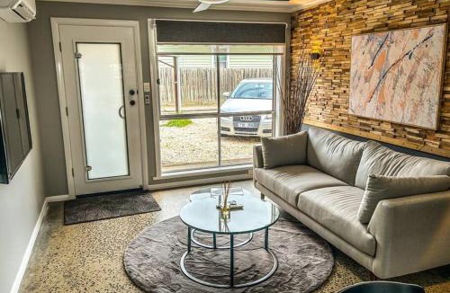 Manifold Heights Apartment | Geelong West Unit