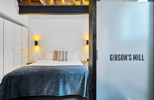 Sullivan's Cove Apartment | Gibson Mill waterfront warehouse apartment - 102