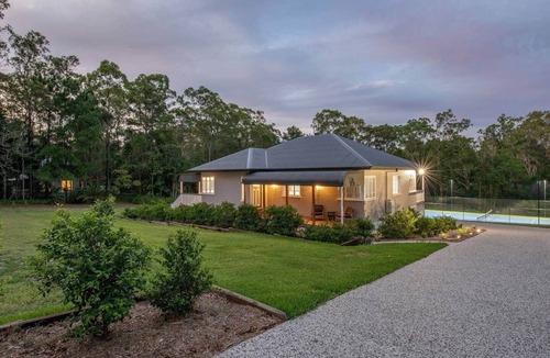 Glass House Mountains House | Glasshouse Retreat QLD