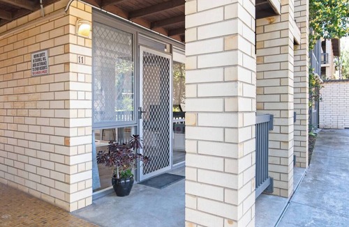 Glenelg North Apartment | Glenelg Getaway - 2BR + Parking