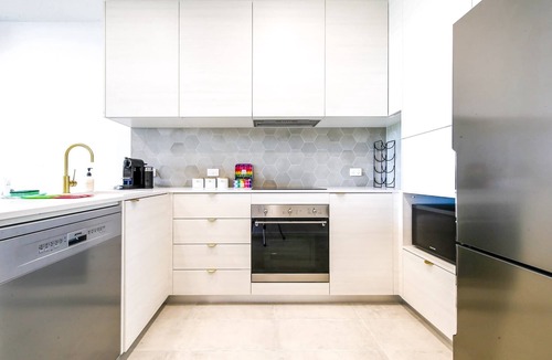 Batemans Bay Apartment | Glorious 2-Bed with Waterside Balcony Views