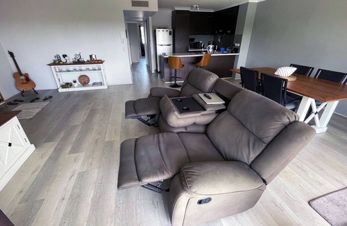 Biggera Waters Apartment | Gold Coast 5 min walking to the beach in a Complex Resort