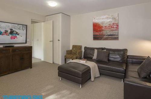 Thredbo Ski Chalet | Golden Eagle 1