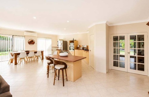 Quindalup House | Golden Summers – Dunsborough Beach Escape