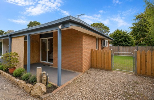 Rosebud House | Golfside Getaway 2 by Ready Set Stay