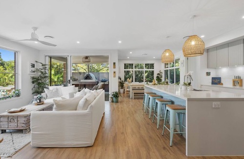 Marcus Beach House | Gossamer Retreat Marcus Beach