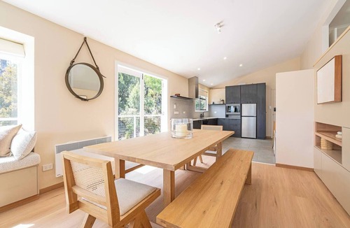 Dennes Point House | Graceys Beach House North facing Coastal Calm