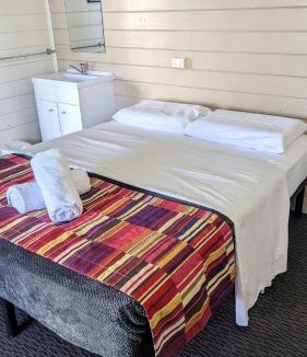 Proserpine Hotel | GRAND CENTRAL HOTEL PROSERPINE