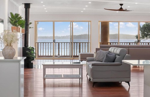 North Arm Cove House | Grand Esplanade
