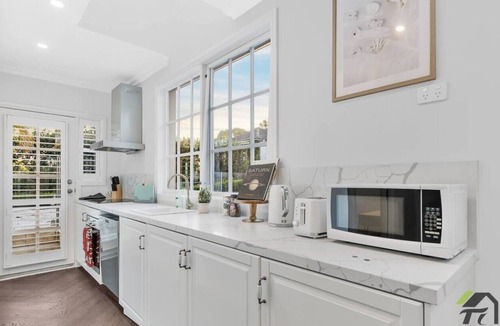 Gordon House | Granny Flat at the heart of Gordon