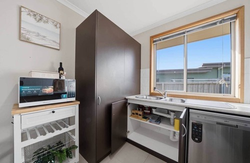 Granton House | Granton River Views Near Hobart Cozy Retreat
