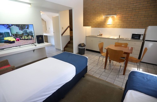 Monkland Hotel | Great Eastern Motor Inn