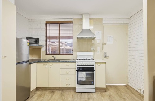 Eight Mile Plains House | GreatValue Stay| Pool | Parking | Prime Location