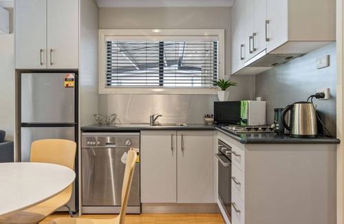 Bright Apartment | Grevillea Gardens Unit 4