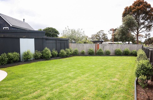 Grovedale House | Grove Retreat | Pool, Sauna & Family Fun