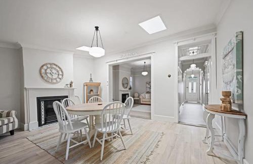 Bathurst House | Hamptons House - Scandi Heritage Charm