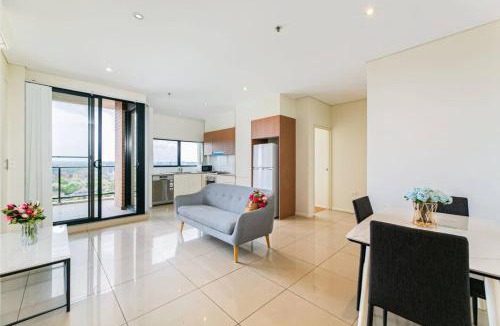 Burwood Apartment | harbour bridge view free parking 2 Bds in Burwood12