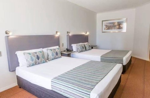 Gold Coast Hotel | Harbour EasyStay Hotel Apartments Hope Harbour Hotel