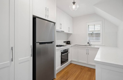 Millers Point Apartment | Harbour View Terrace In The Heart Of The Rocks