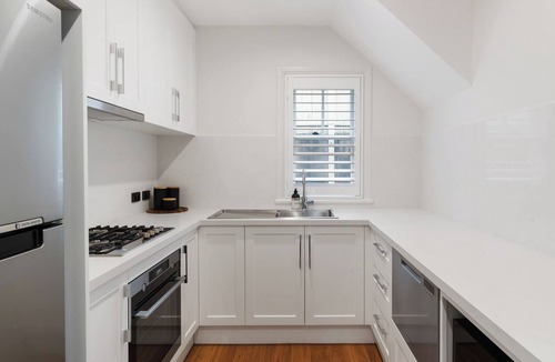 Millers Point Apartment | Harbour View Terrace In The Heart Of The Rocks