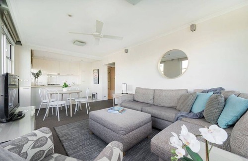 McMahons Point Apartment | Harbourside 32