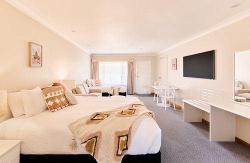 Bermagui Hotel | Harbourview House