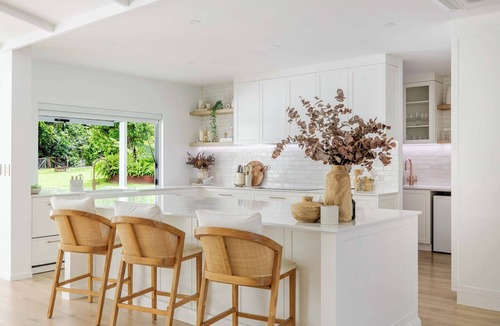 Redlynch House | Harvey House | Tropical Acre Retreat with Pool