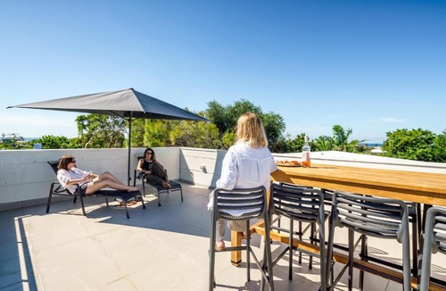 Moffat Beach House | Headlands Hideaway, Moffat Beach Dog Friendly Home