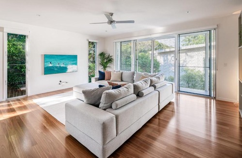 Moffat Beach House | Headlands Hideaway - Pet Friendly Home at Moffs