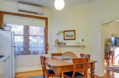 South Hobart Apartment | Hedge Cottage - Belton Apartments South Hobart