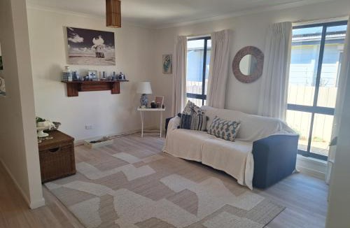 Coronet Bay House | Helens Hideaway