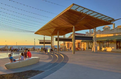 Henley Beach House | Henley Beachfront Home + Sauna, 150m From Square!