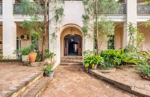 Balmain East Apartment | Heritage Garden Apartment - Balmain East - Parks, Pubs & Harbour Walks