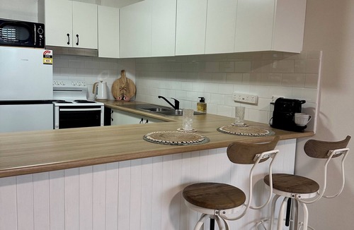 Tuncurry House | ~Hidden Gem~ U15/9 Point Road, Tuncurry Across the road from the lake.