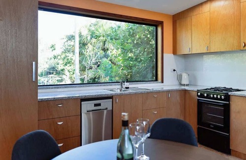 West Launceston House | Hidden Retreat - Off Grid