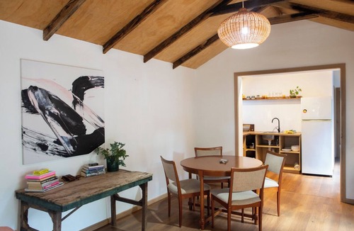 Castlemaine Apartment | Hideaway in central Castlemaine
