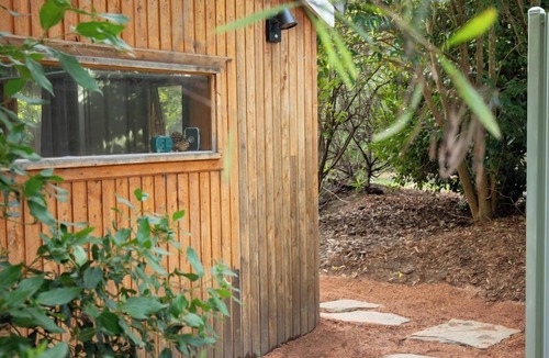 Castlemaine Apartment | Hideaway in central Castlemaine