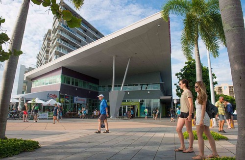 Cairns Central Business District Hotel | Hides Hotel Cairns