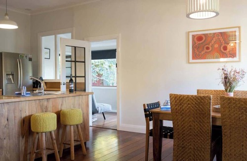 Margaret River House | Higgins Hideaway—Central Cottage with Garden Oasis